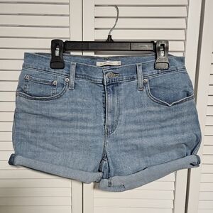 Levi Mid Rise Shorts